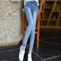 韩版女式牛仔裤夏季抓纹水洗蓝色牛仔裤批发