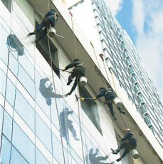 深圳專業承接外墻翻新清洗防水補漏工程