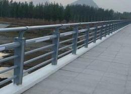 湖南长沙波形梁钢护栏生产厂家