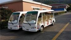 十一座高爾夫球車