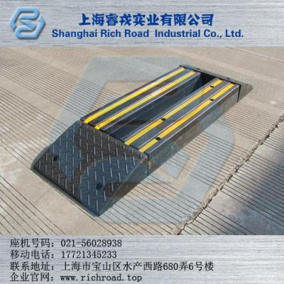 路沿坡是裝在車(chē)輛開(kāi)不上去的地方 便攜實(shí)惠
