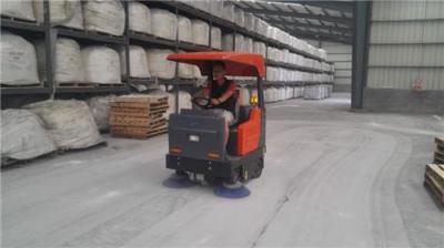 工厂用路驰洁1.4米清扫宽度驾驶式扫地车