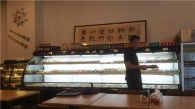 怎樣保養和處理超市熟食柜的小問題