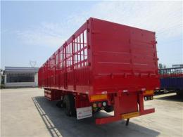 湖北廠(chǎng)家低價(jià)直銷(xiāo)13米輕量化倉(cāng)欄式半掛車(chē)