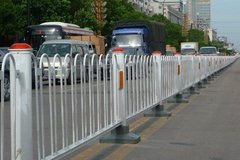 成都道路锌钢护栏价格 道路锌钢护栏报价