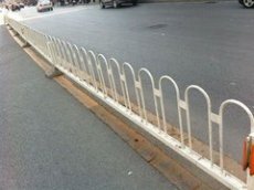 成都锌钢道路护栏公司 锌钢道路护栏电话