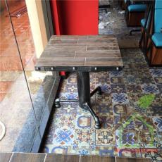 深圳主题餐厅桌椅 复古做旧西餐厅桌椅定制